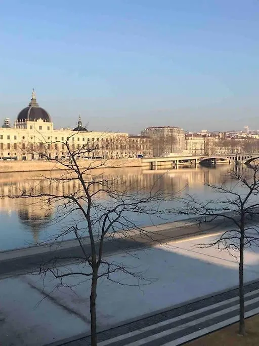 Superbe Appart Tout Confort Proche Metro A Villeurbanne France