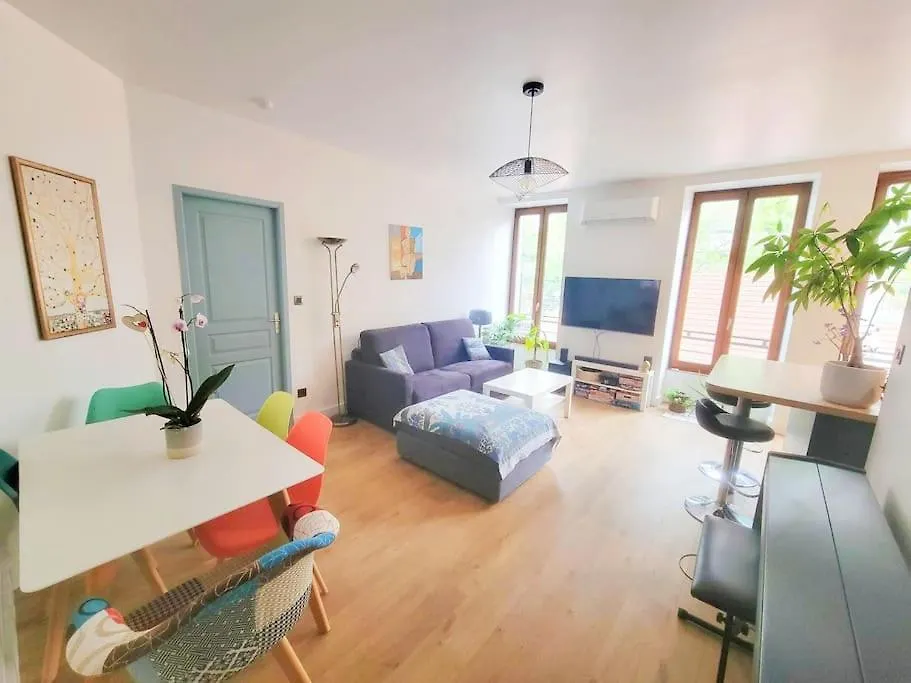 Apartment Superbe Appart Tout Confort Proche Metro A Villeurbanne